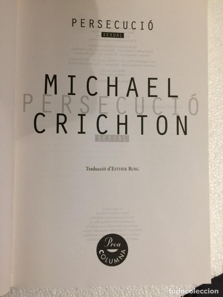 Libros de segunda mano: Persecuci&oacute; sexual - Michael Crichton - Foto 4
