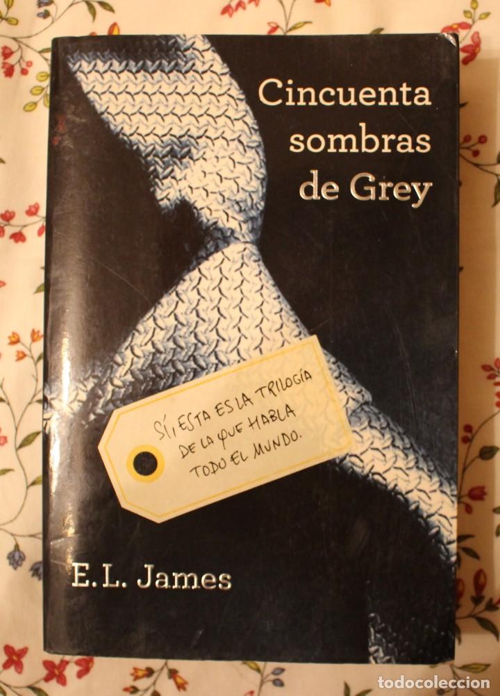 Libros de segunda mano: Cincuenta sombras de Grey. - Foto 1