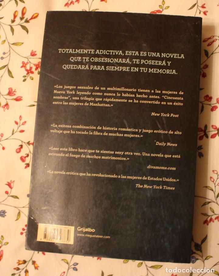 Libros de segunda mano: Cincuenta sombras de Grey. - Foto 2