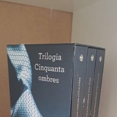 Libros de segunda mano: TRILOGIA CINQUANTA OMBRES (EDICIÓ LIMITADA) (CATALÁN)