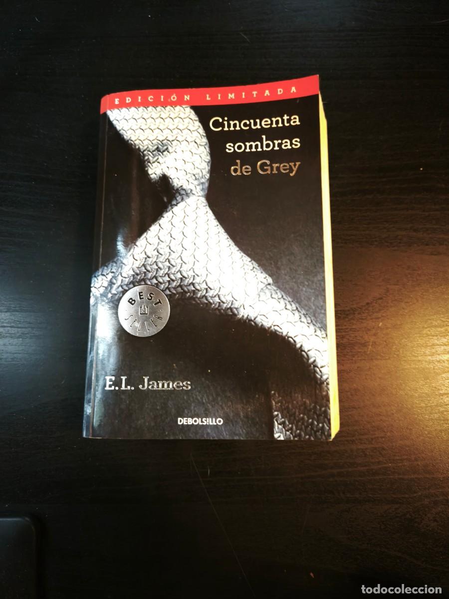 Libros de segunda mano: Cincuenta sombras de Grey . E. L. James - Foto 1