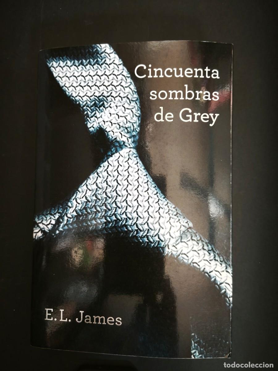 Libros de segunda mano: Cincuenta sombras de Grey - E. L. James - Foto 1