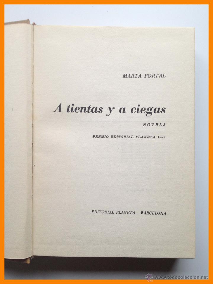 Libros de segunda mano: A tientas y a ciegas - Marta Portal - Foto 2