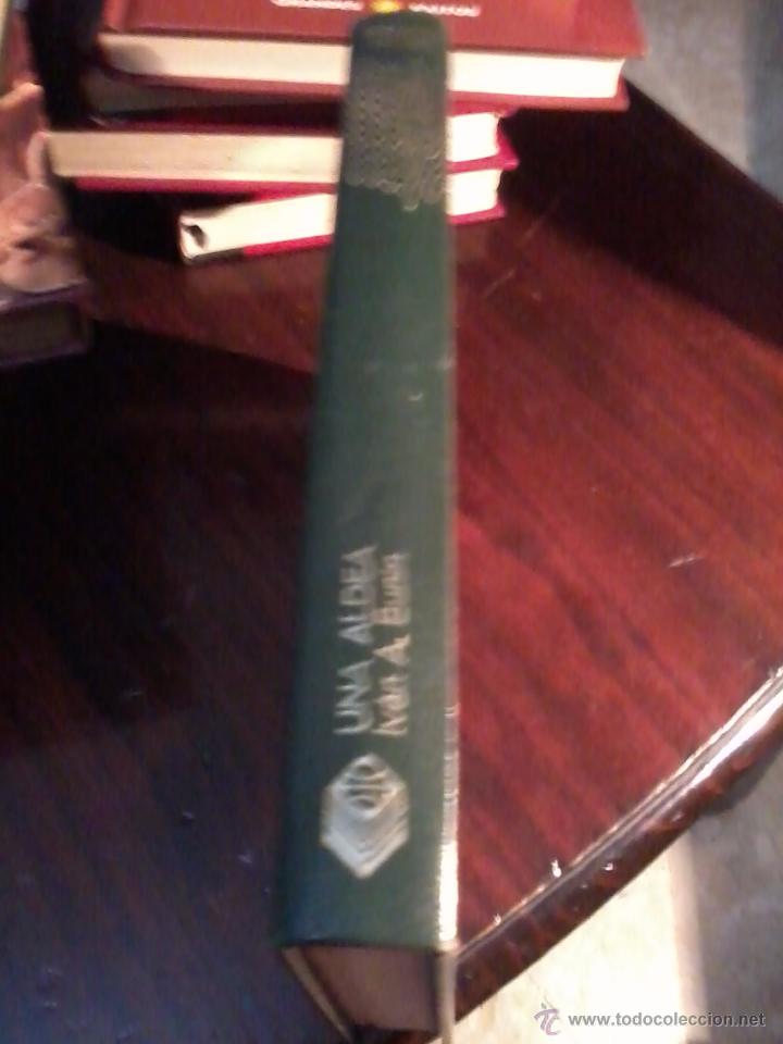 Libros de segunda mano: UNA ALDEA. IV&Aacute;N A. BUNIN. EST8B1 - Foto 1