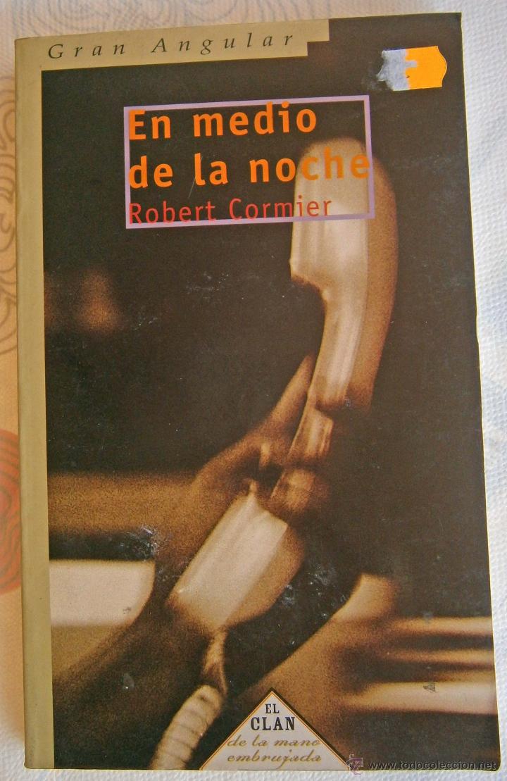 Libros de segunda mano: EN MEDIO DE LA NOCHE DE ROBERT CORNIER - Foto 1