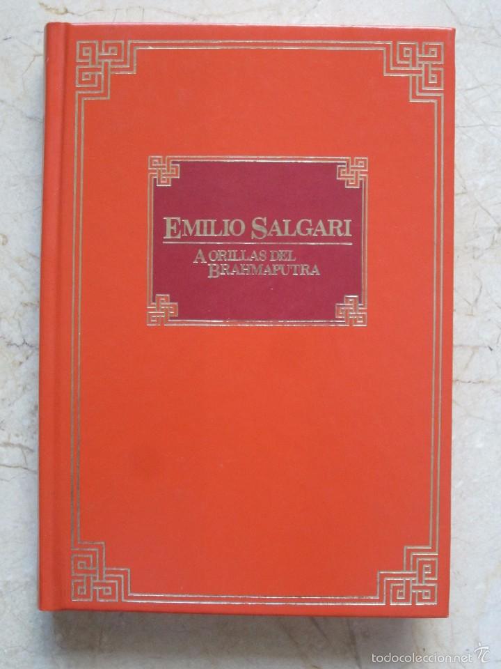 Libros de segunda mano: EMILIO SALGARI A ORILLAS DEL BRAHMAPUTRA - Foto 1