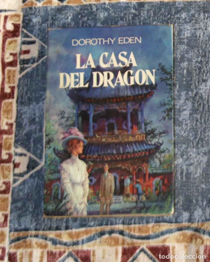 Libros de segunda mano: La casa del drag&oacute;n Dorothy Eden - Foto 1