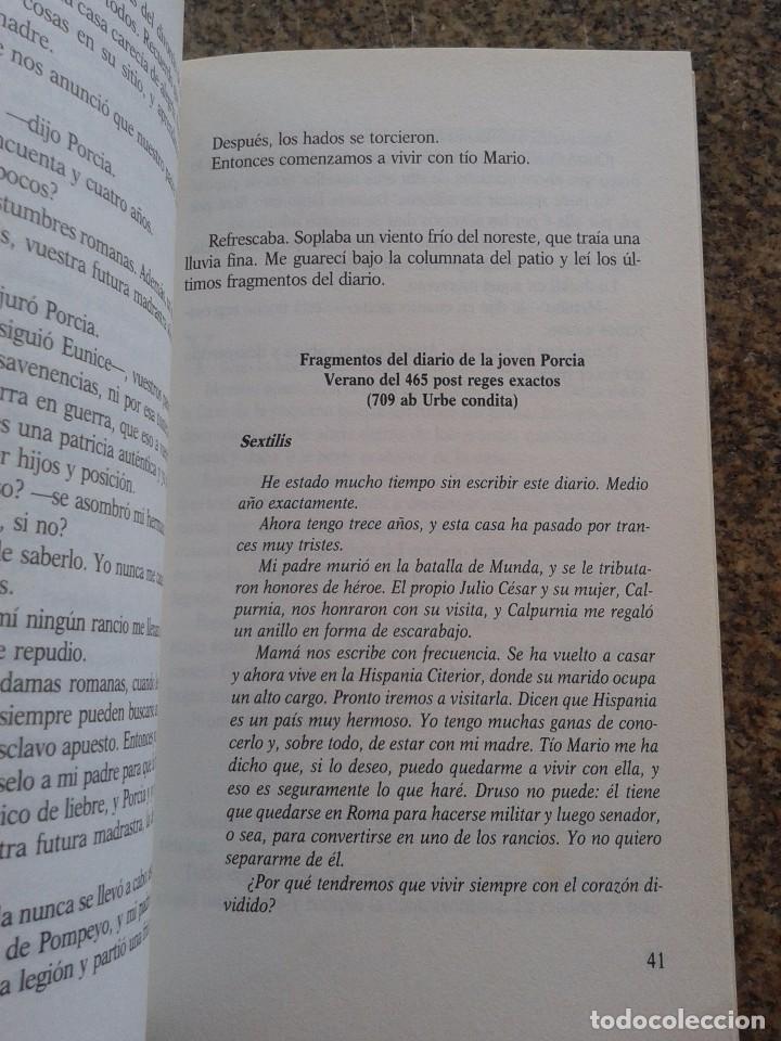 Libros de segunda mano: GUARDATE DE LOS IDUS -- LOLA GANDARA -- GRAN ANGULAR - EDICIONES SM - 2002 -- - Foto 2