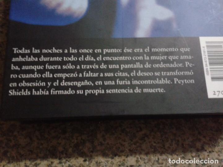 Libros de segunda mano: EN MANOS DE UN EXTRA&Ntilde;O -- JAMES GRIPPANDO -- CIRCULO - 2006 -- - Foto 2