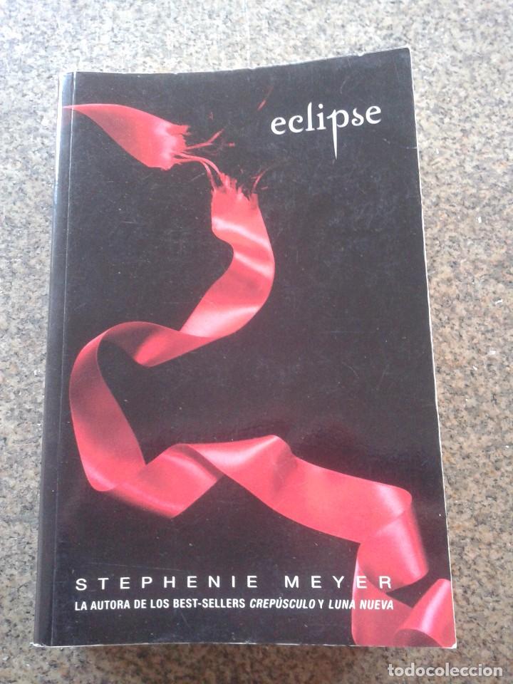 Libros de segunda mano: ECLIPSE -- STEPHENIE MEYER -- ALFAGUARA - 2009 -- - Foto 1