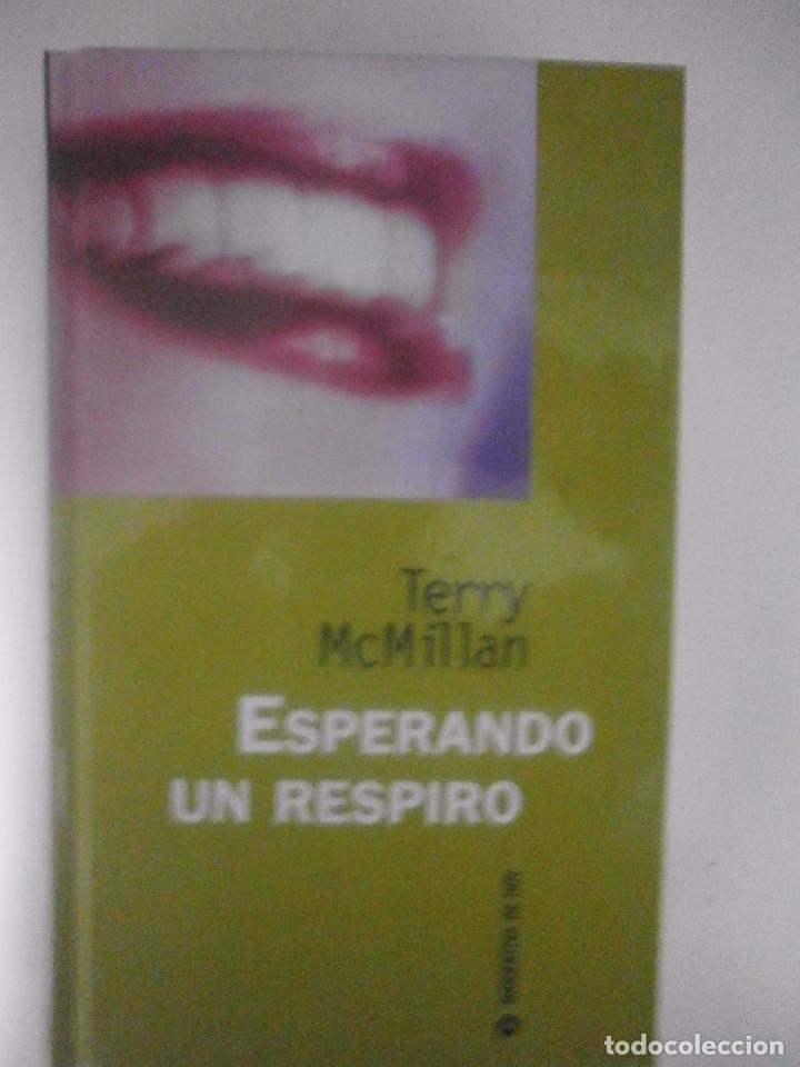 Libros de segunda mano: ESPERANDO UN RESPIRO. TERRY MCMILLAN - Foto 1