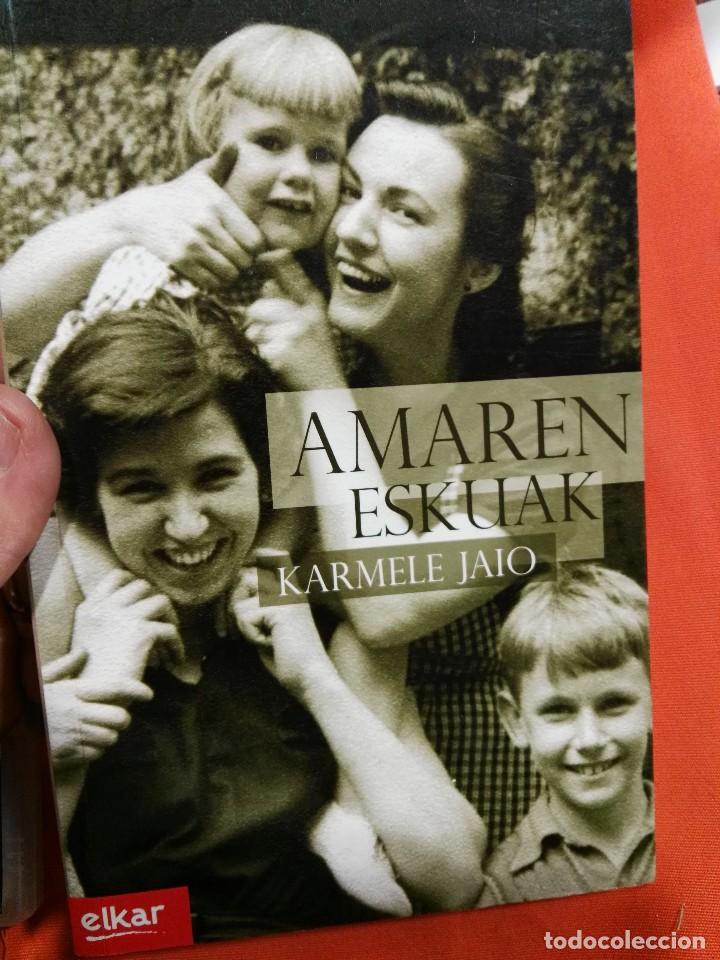 Libros de segunda mano: Libro en euskera. Amaren eskuak. @@@ - Foto 1