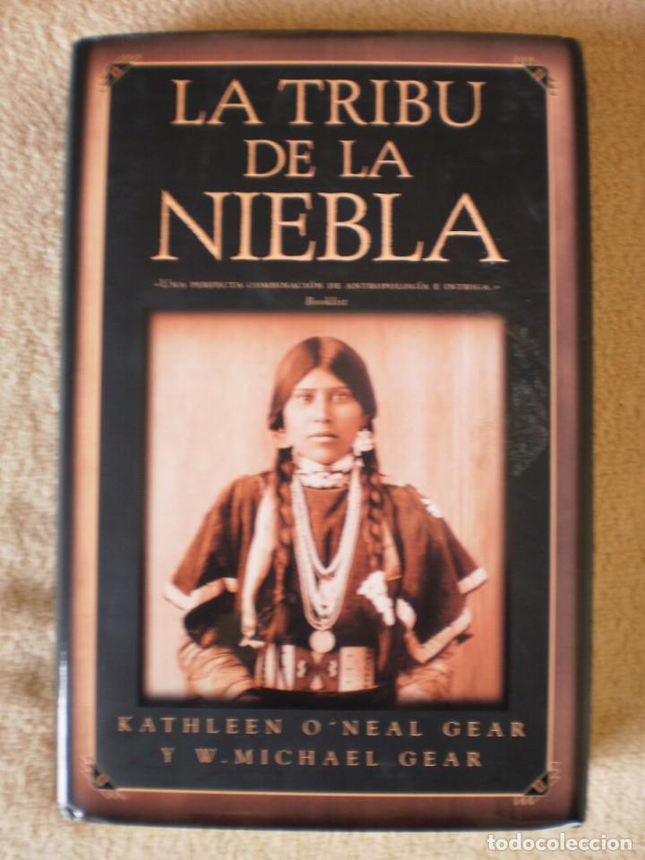 Libros de segunda mano: LA TRIBU DE LA NIEBLA - Foto 1