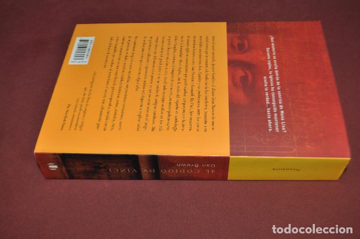Libros de segunda mano: El c&oacute;digo da Vinci - Dan Brown - Ed. Umbriel - NOB - Foto 2