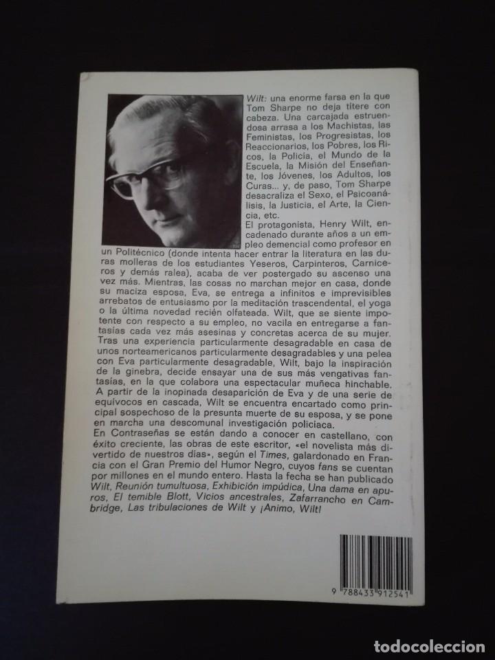 Libros de segunda mano: Wilt Contrase&ntilde;as Tom Sharpe - Foto 2