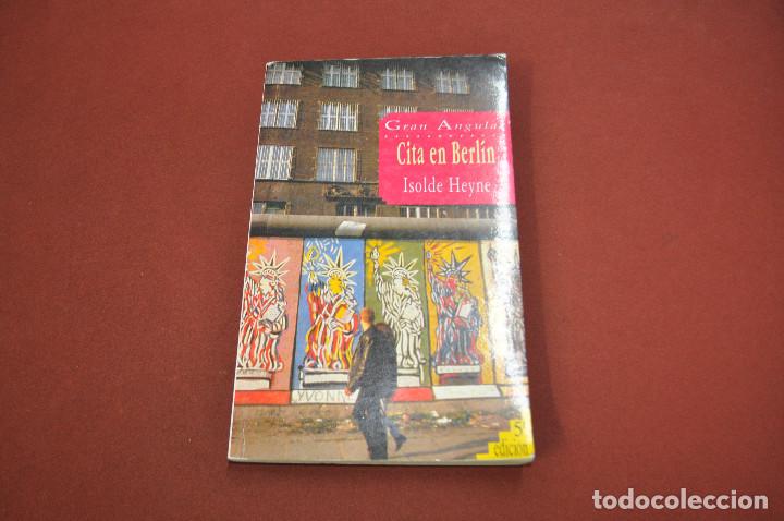 Libros de segunda mano: cita en berl&iacute;n - isolde heyne - gran angular - JUB - Foto 1