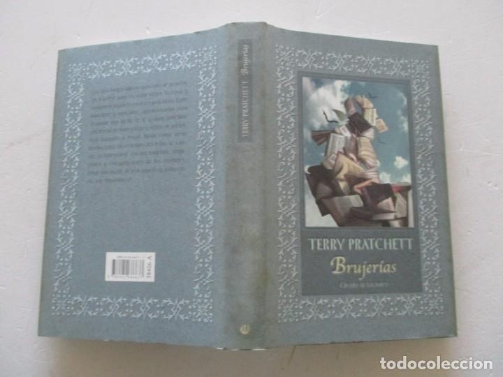 Libros de segunda mano: TERRY PRATCHETT. Brujer&iacute;as. RMT84343. - Foto 1