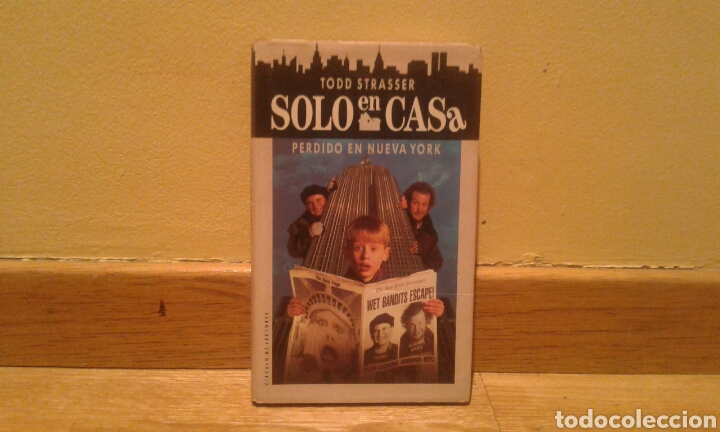 Libros de segunda mano: Todd Strasser - Solo en casa - Foto 1