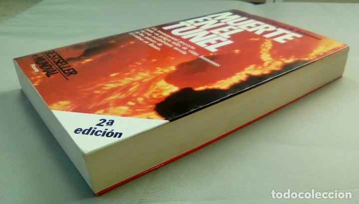 Libros de segunda mano: MUERTE EN EL TUNEL. (COMO NUEVO) - Foto 2