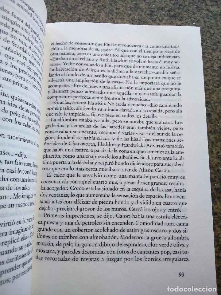 Libros de segunda mano: LUGAR DE EJECUCION -- VAL McDERMID -- CIRCULO 2002 -- - Foto 2