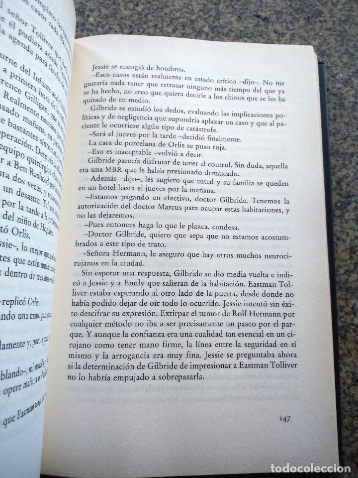 Libros de segunda mano: EL PACIENTE -- MICHAEL PALMER -- CIRCULO 2002 -- - Foto 2