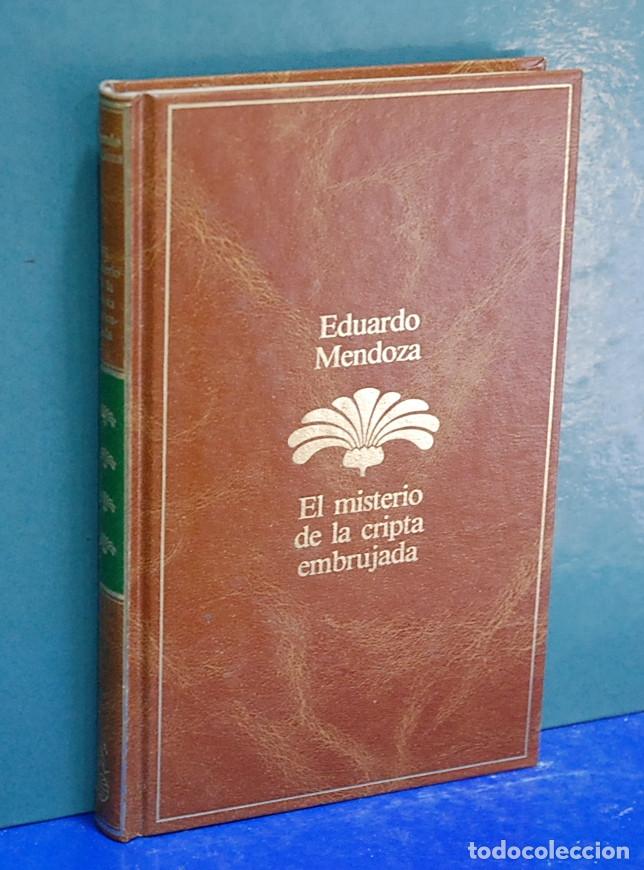 Libros de segunda mano: El misterio de la cripta embrujada. Eduardo Mendoza - Foto 1