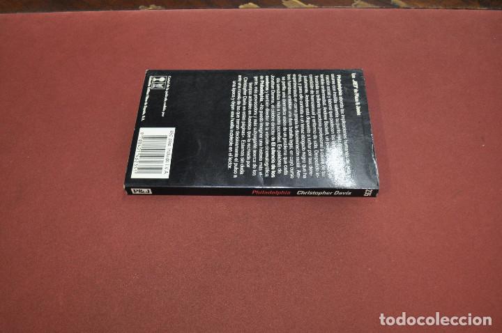 Libros de segunda mano: philadelphia - christopher davis - NO37 - Foto 2
