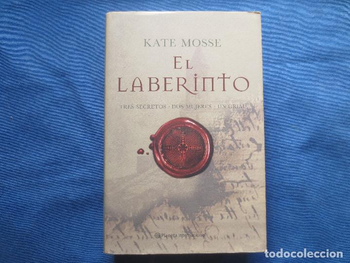 Libros de segunda mano: KATE MOSSE - EL LABERINTO - Foto 1