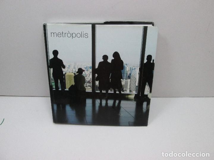 Libros de segunda mano: LIBRO - METR&Ograve;POLIS - 20017 - LA CAIXA - Foto 1