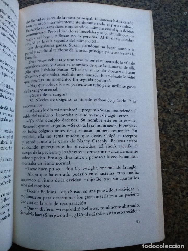 Libros de segunda mano: EN COMA -- ROBIN COOK -- CIRCULO 1978 -- - Foto 2