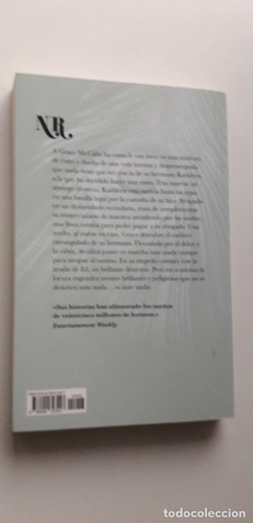 Libros de segunda mano: ATRAPADA - NORA ROBERTS - Foto 2