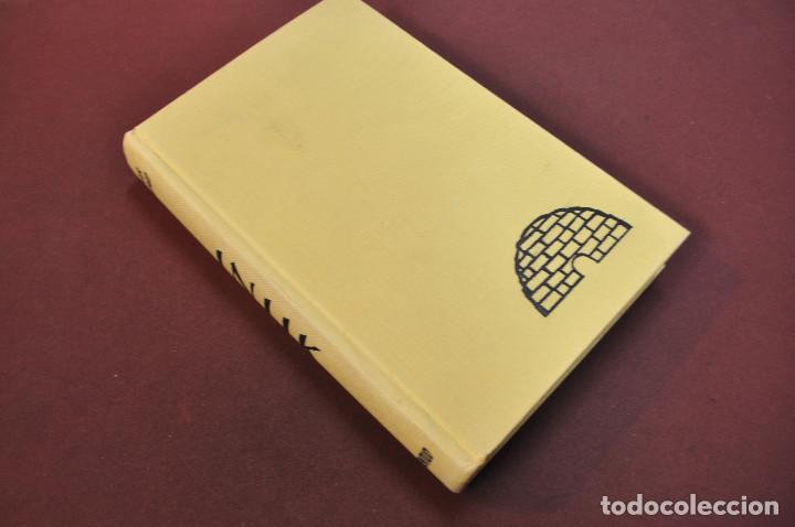 Libros de segunda mano: Inuk , quince a&ntilde;os con los esquimales - Roger Bullard - 1&ordf; edici&oacute;n 1963 - LM1