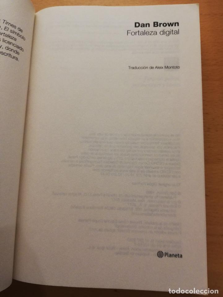 Libros de segunda mano: FORTALEZA DIGITAL (DAN BROWN) - Foto 2