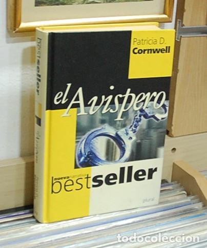 Libros de segunda mano: El avispero. Patricia Cornwell - Foto 1