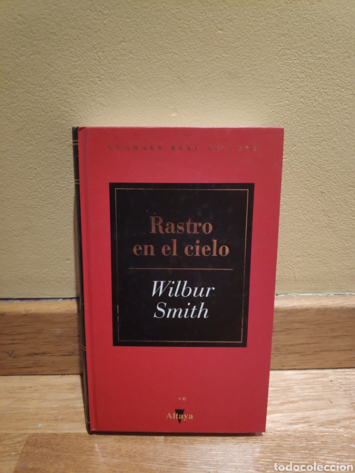 Libros de segunda mano: Rastro en el cielo Wilbur Smith - Foto 1