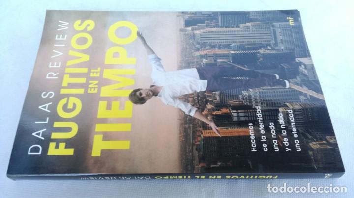 Libros de segunda mano: FUGITIVOS EN EL TIEMPO	 / 	DALAS REVIEW	 / 	MARTINEZ ROCA	 / 		 / 	E303