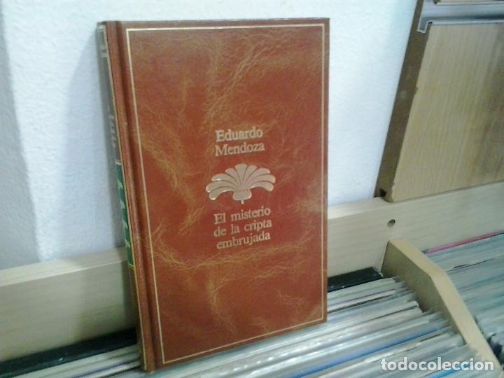 Libros de segunda mano: El misterio de la cripta embrujada. Eduardo Mendoza - Foto 1