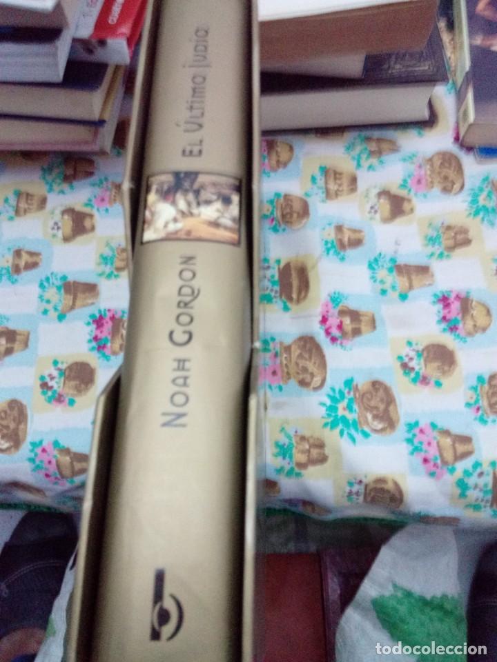 Libros de segunda mano: EL &Uacute;LTIMO JUDIO. NOAH GORDON. EDICIONES B. CON ESTUCHE. EST6B2 - Foto 2