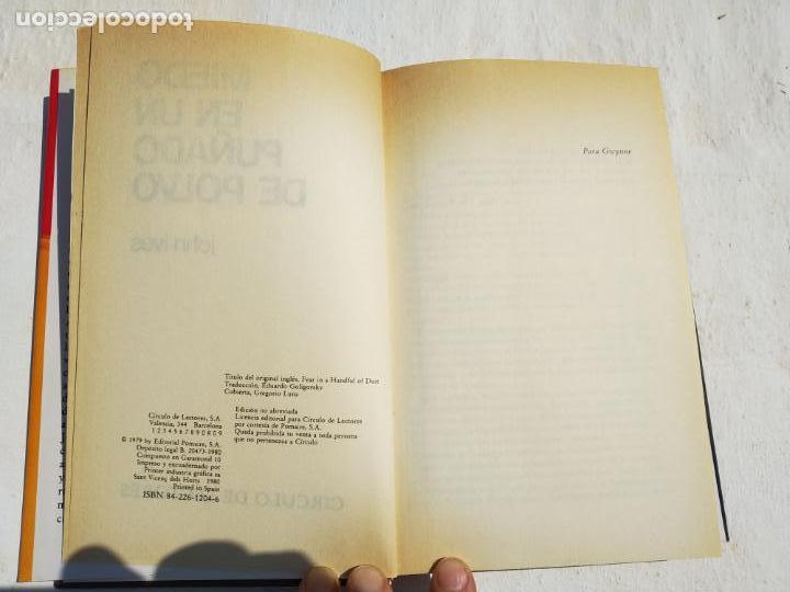 Libros de segunda mano: Miedo en un pu&ntilde;ado de polvo de John Ives - Foto 2