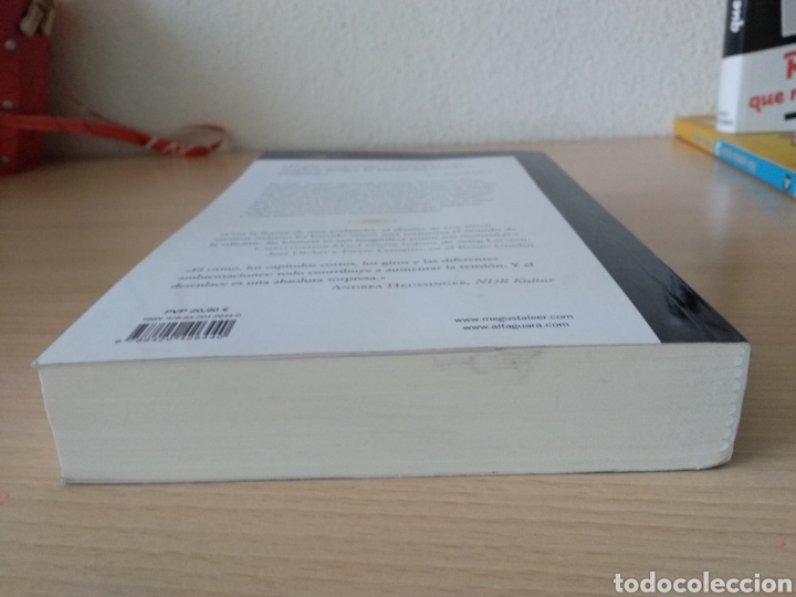 Libros de segunda mano: La sustancia del mal. Luca DAndrea - Foto 4