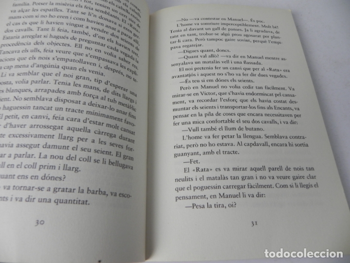 Libros de segunda mano: 2 CV (GEMMA LIENAS) LODISEA-2010 (LIBRO EN CATAL&Aacute;N) - Foto 3