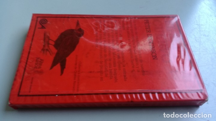 Libros de segunda mano: EL SEPTIMO CUERVO - PETER DICKINSON - ALTEA - Foto 2