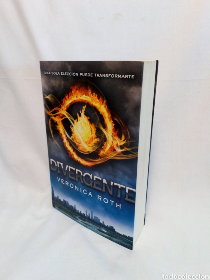 Libros de segunda mano: Divergente. Ver&oacute;nica Roth, como nuevo - Foto 1