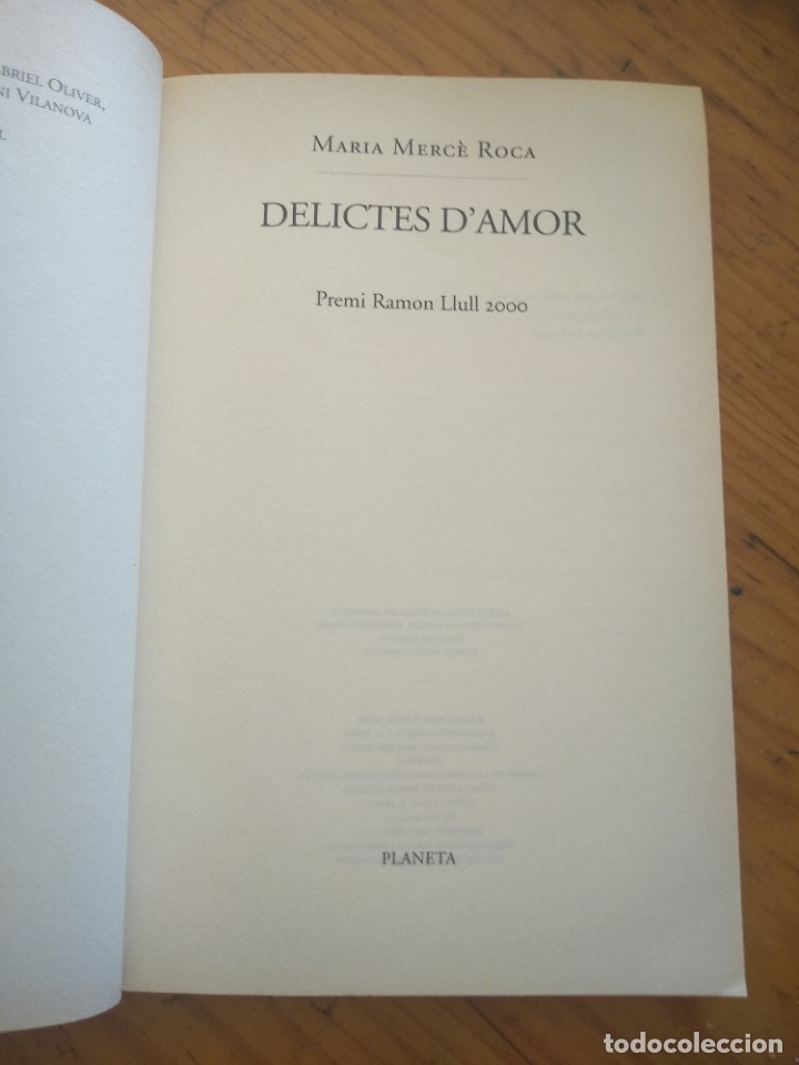 Libros de segunda mano: Delictes damor - Maria Merc&egrave; Roca - Foto 2