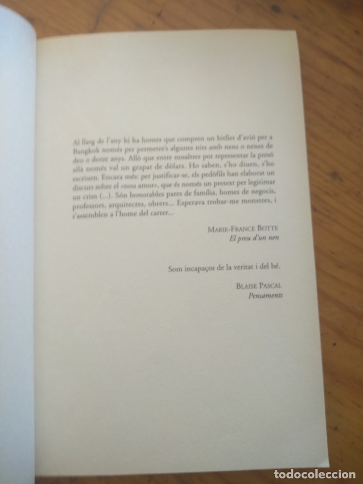 Libros de segunda mano: Delictes damor - Maria Merc&egrave; Roca - Foto 3
