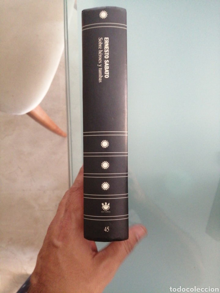 Libros de segunda mano: Sobre heroes y tumbas - Foto 3