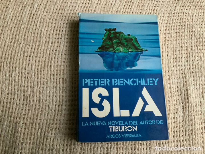 Libros de segunda mano: Isla / Peter Benchley - autor de tibur&oacute;n - Foto 1