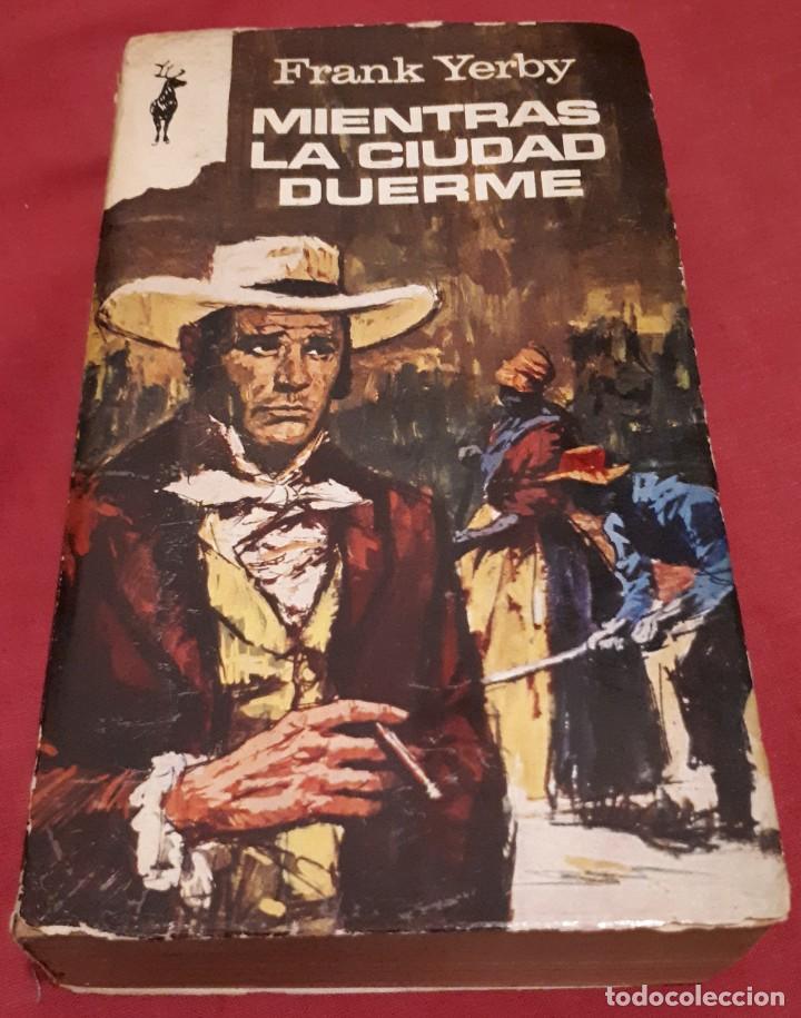 Libros de segunda mano: Mientras la ciudad duerme &ndash; Frank Yerby - Foto 1