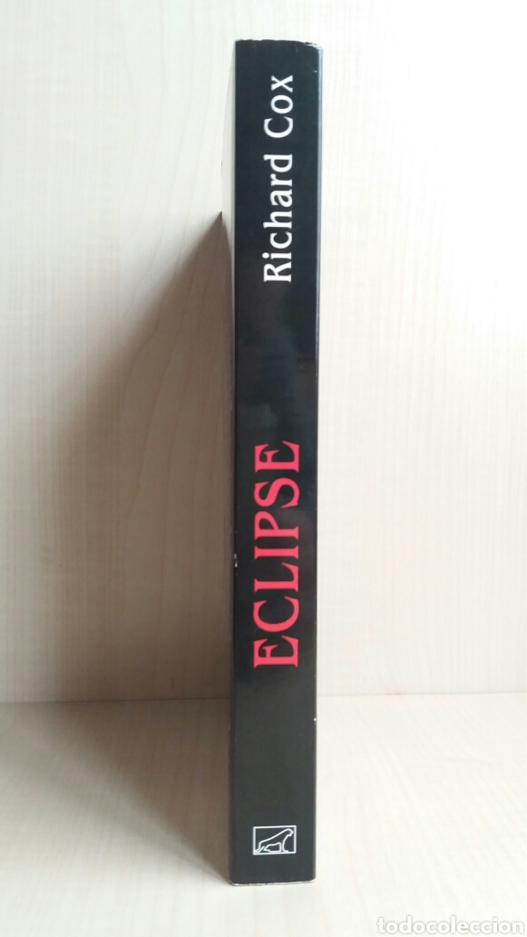 Libros de segunda mano: Eclipse. Richard Cox. Javier Vergara Editor, 1996. - Foto 2