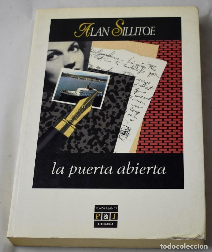 Libros de segunda mano: LA PUERTA ABIERTA. ALAN SILLITOE. - Foto 1